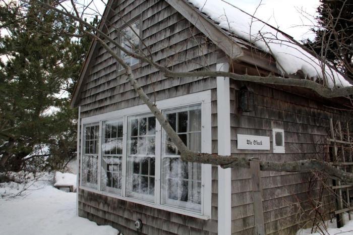 Romantic Cabin Retreat for Couples in Cape Cod Bay near Provincetown