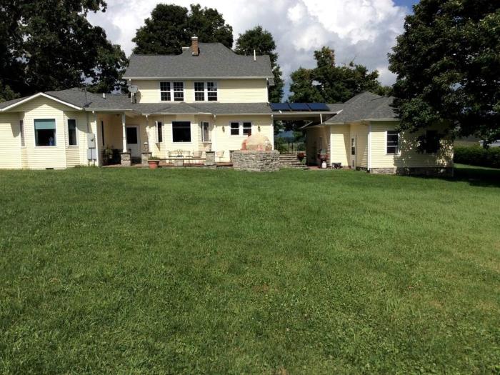 Countryside Vacation Rental near the Appalachian Trail in Burke’s Garden, Virginia