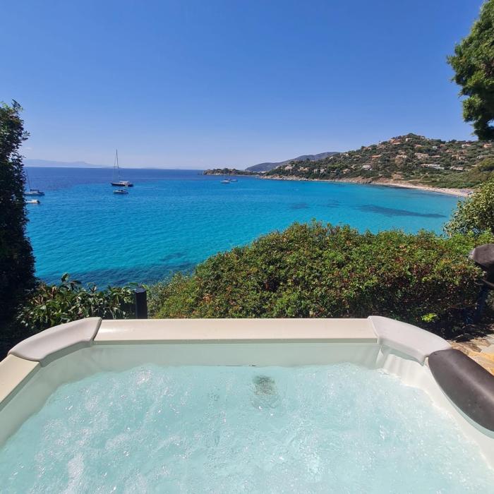 Sardegna Rivanhouse Suite stunning sea view hydromassage and direct access to the sea