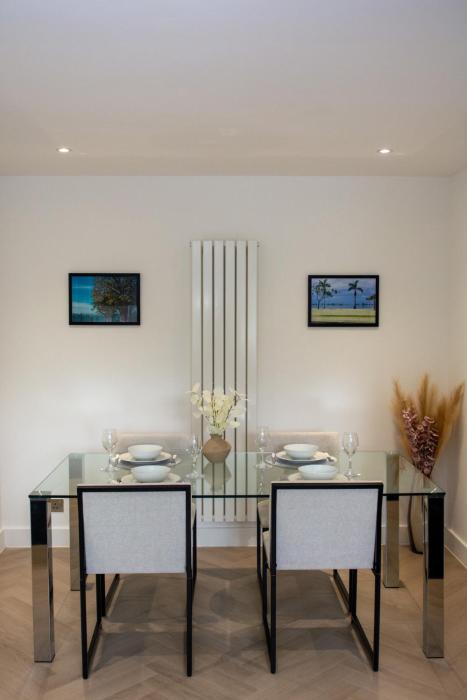 Hatfield Haven with Free Parking, 25min London and Fast Wi-Fi