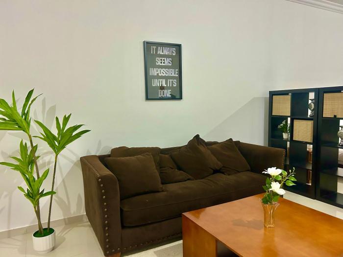 Spacious Luxury Stay by Corniche Beach