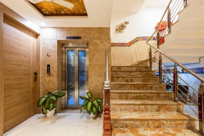 Hotel Flyway Residency