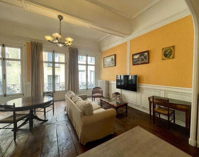 LemovInn, central historic apartment