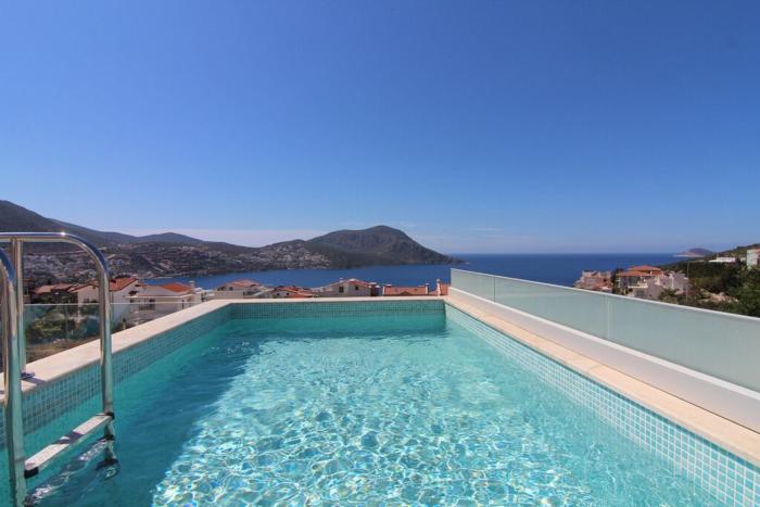 Zest Luxury Sea View Apartment With Private Roof Top Pool