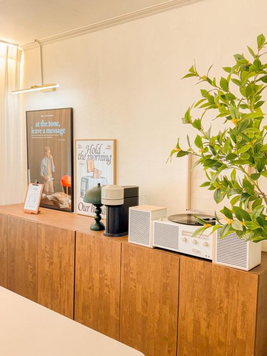 연남동,경의선숲길,홍대입구2번출구,올리브영,연세대,세브란스병원,2룸3베드,Ak홍대쇼핑,짐보관