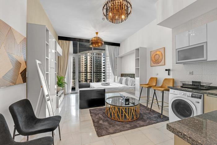 Waves - Vibrant Studio, Perfect For Couples