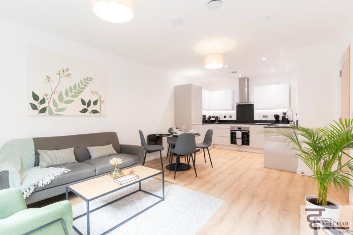 Stylish 2BR Apt, Birmingham JQ, Walk to City, ICC, Utilita Arena, Sleeps 4