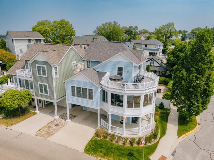 Luxury Home with Harbor Views Hot Tub Walk to North Beach Dog Friendly