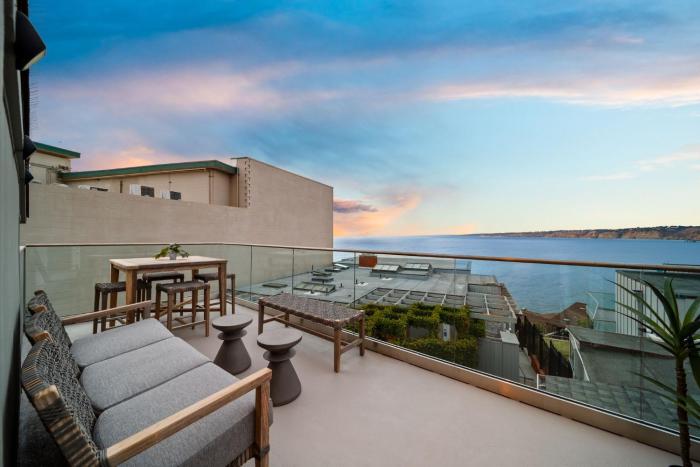 Terrace Views at La Jolla Cove