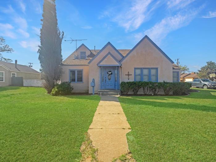 Blue bird House- 6 Rooms for extended room stay