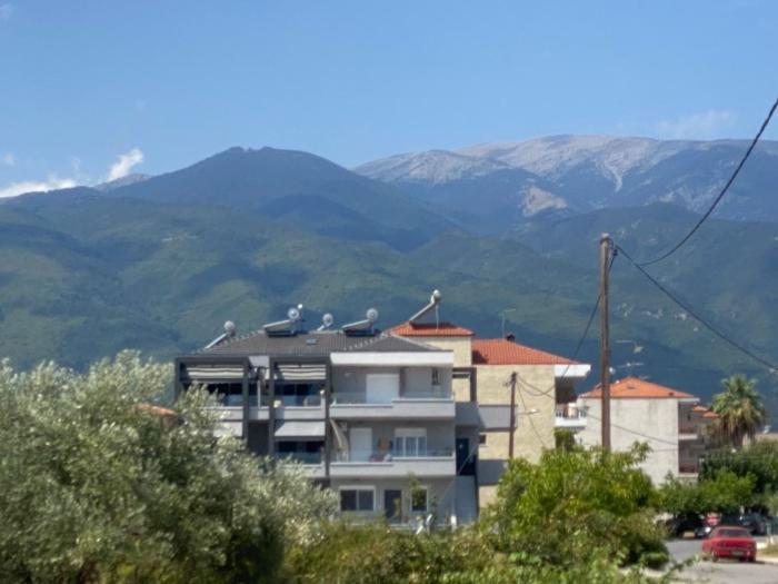 Mistral House Two Level Sea and Mountain Suite