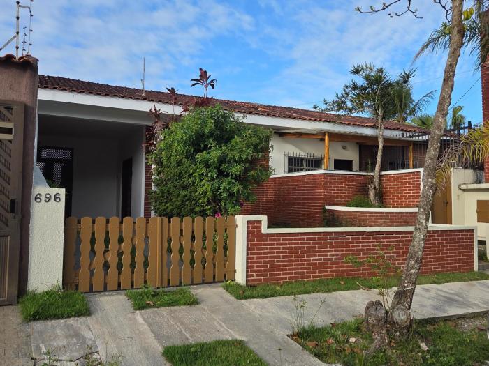 Comfortable house in the best neighborhood in Peruíbe!