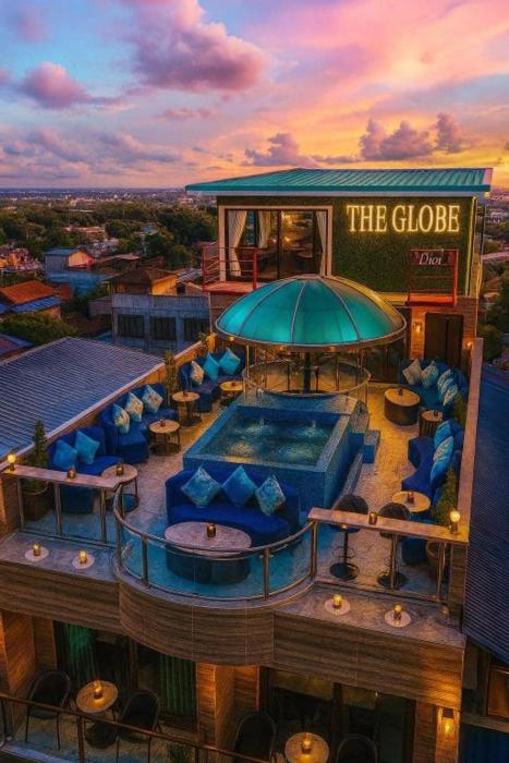 The Globe Hotel, Bar & Restaurant
