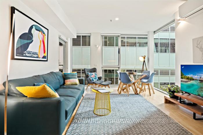 Modern renovated apartment in Melbourne CBD