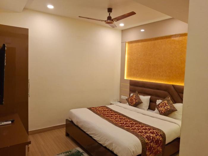 The Banaras Paradise