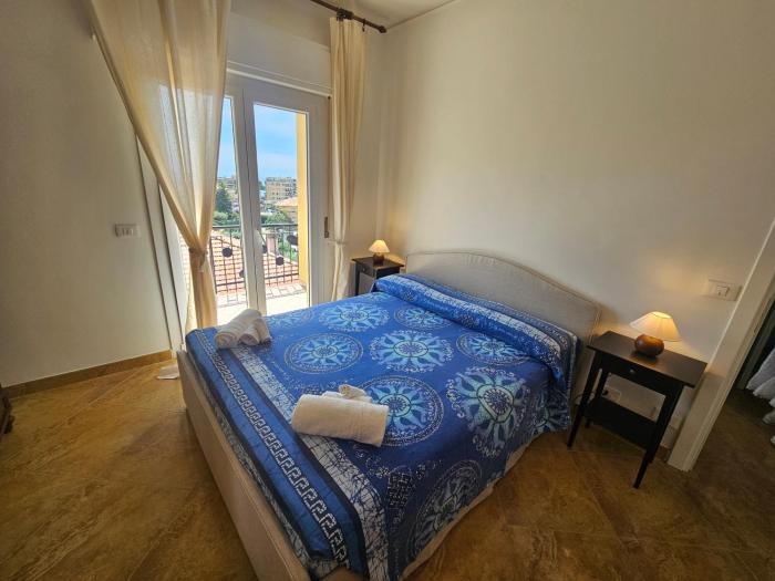 La Casa di Iole a San Lorenzo, trilocale in via Pietrabruna vicino alle spiagge