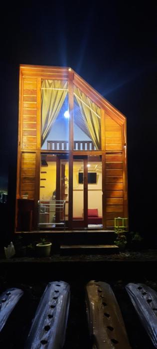 Mini Cabin wetan kali 01