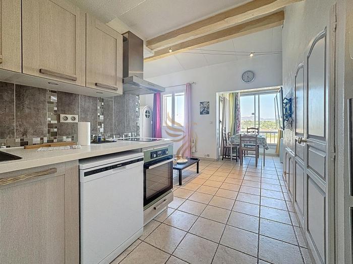 Blue Lagon–4 peopl–Piscine-Tennis