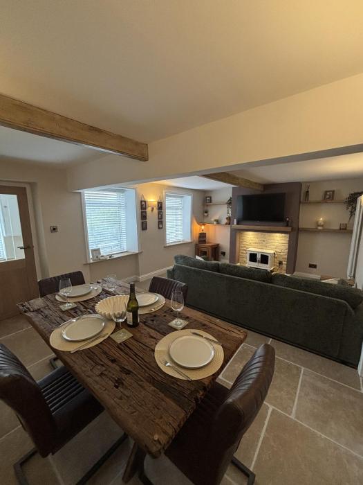 Sunset Cottage - 55 South Lane