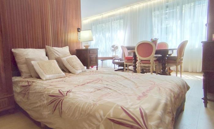 Lovely apartment overlookinggarden - Montparnasse Pasteur Eiffel