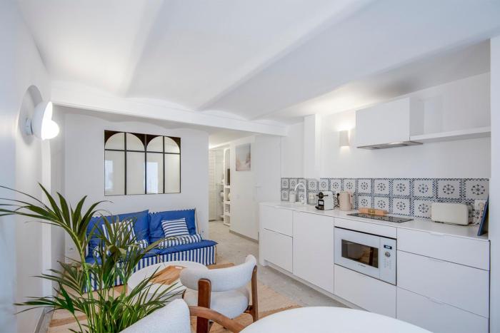 Bright studio in Endoume close to the sea!