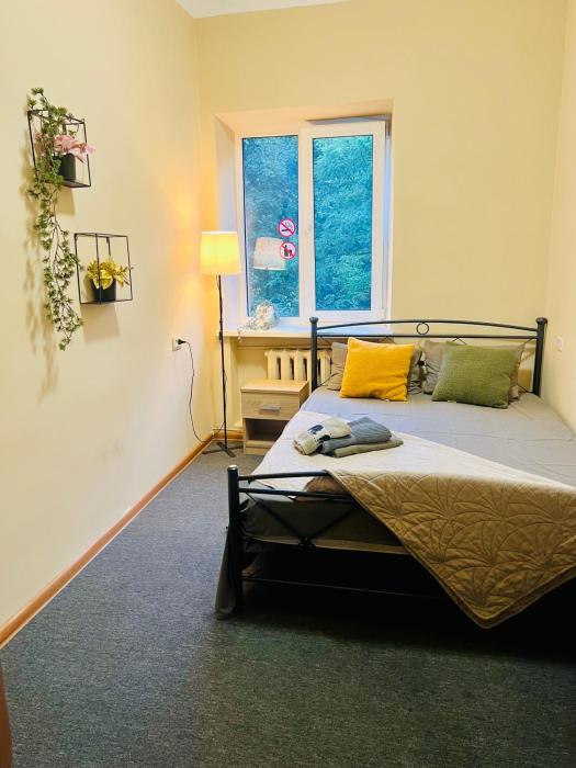 Хостел Шепіт