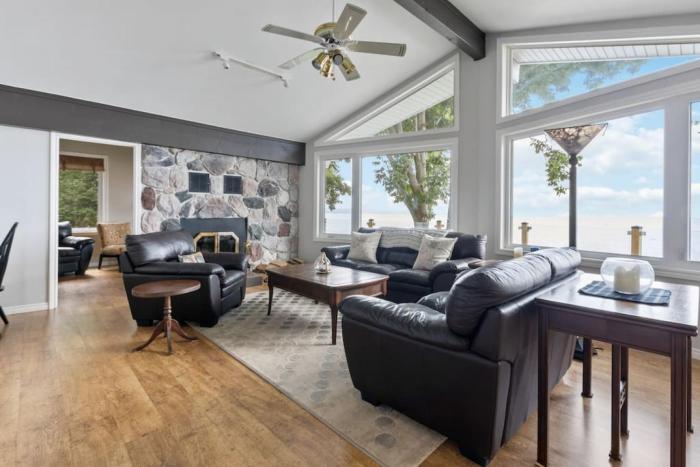 Serene Waterfront Escape On Private Lane