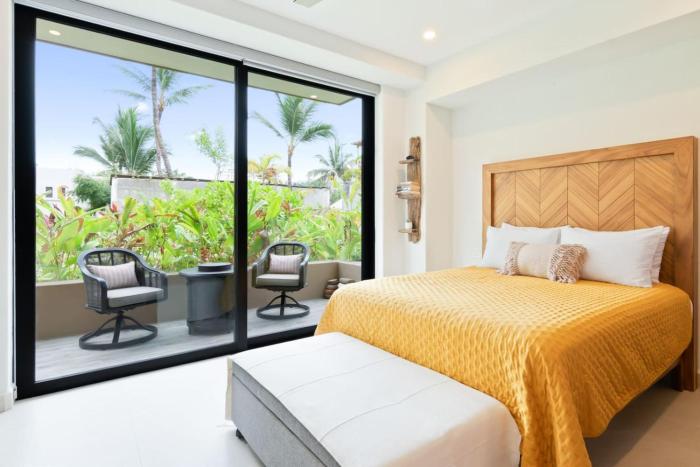 Casa Armada Beachfront Condo with Pool