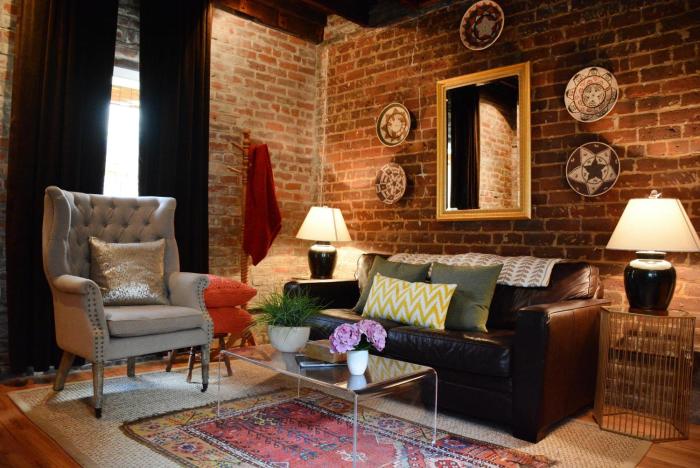 Sycamore Carriage House by Lucky Savannah