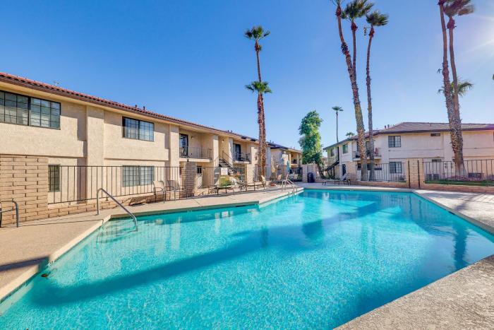 Ground-Level Getaway 3 Mi to Bullhead City Parks