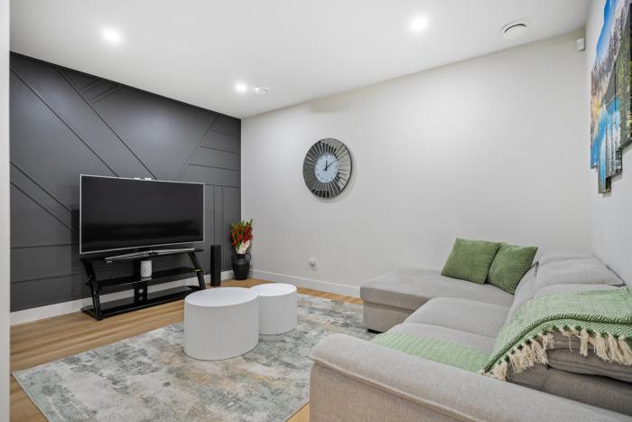 Private Sherwood Suite by Park