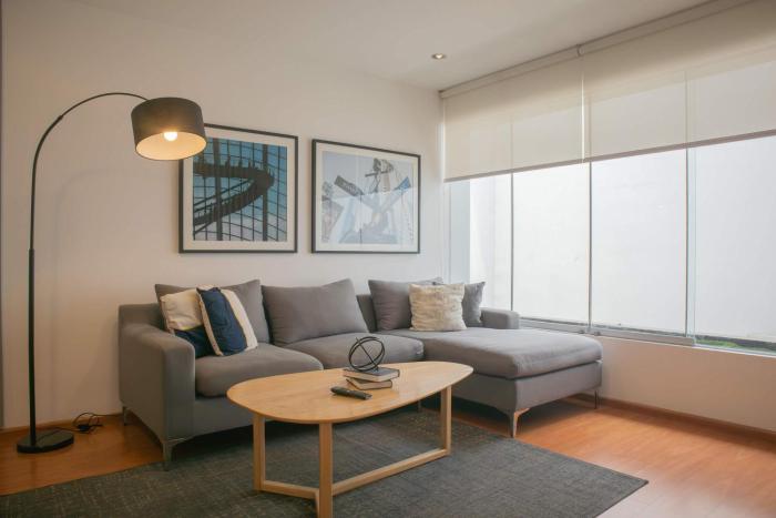Sleek 2BR in Miraflores