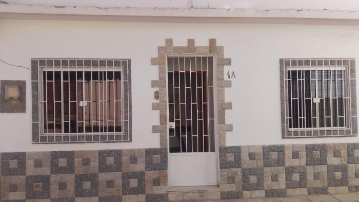 Casa completa central 3 quartos - 2025