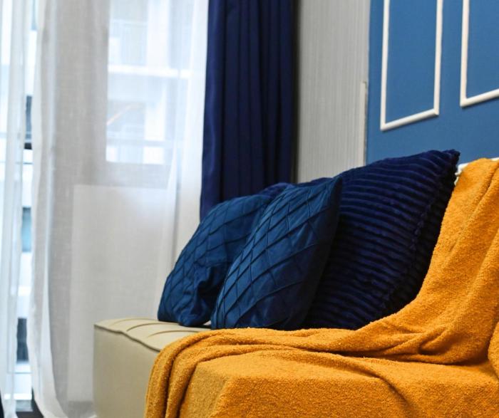 Chic & Cozy Urban Stay