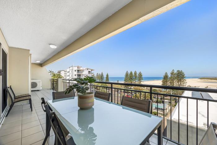 Oceanfront 3-Bed Retreat with Pool-Steps to Beach
