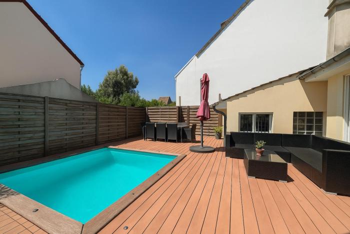 Villa familiale piscine proche de Paris