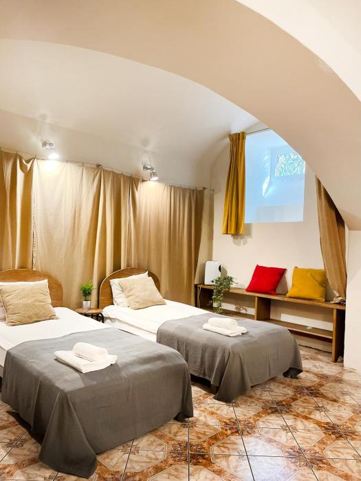 Apartment for 12 guests in city center