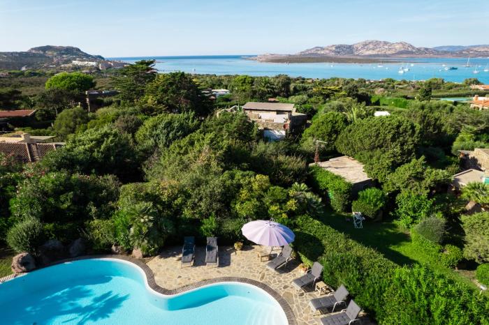 Villa Flor, Exclusive House with Pool in Stintino