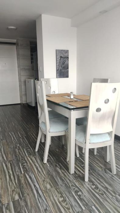 Apartamento embajada aeropuerto centro