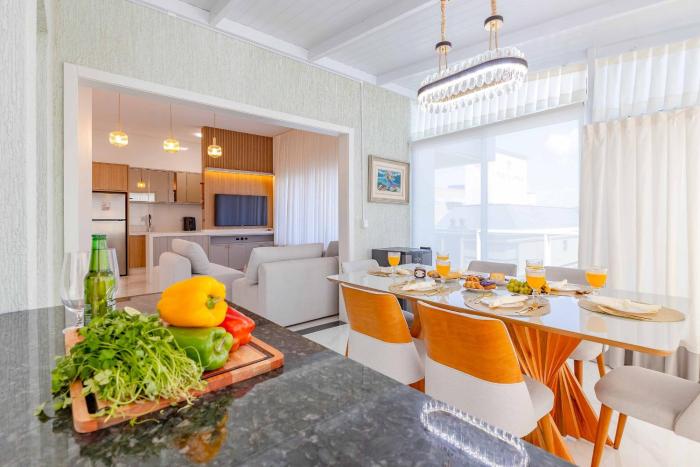 Ampla Cobertura Duplex na Praia de Canto Grande