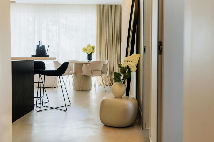 By the lake apartment