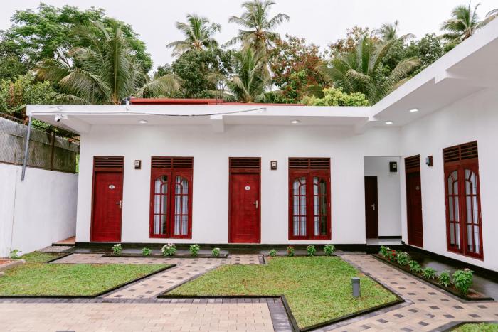 Transit Heaven - 10 Minutes to Airport