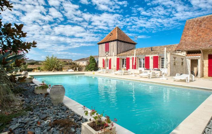 Charmante Maison Avec Piscine