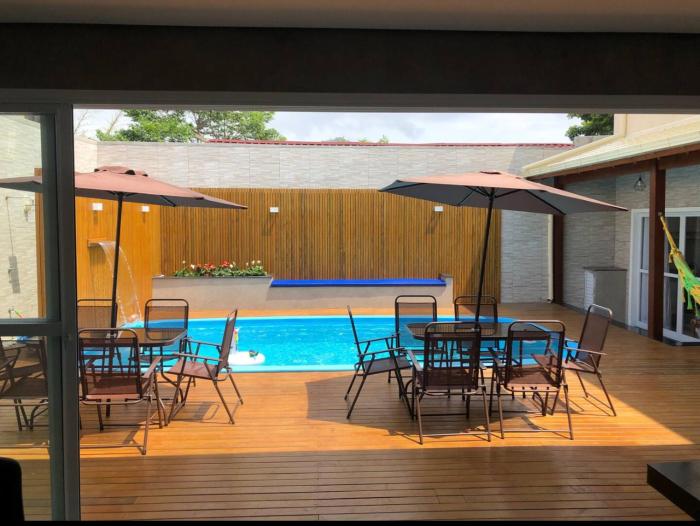 Casa com 4 quartos com piscina próximo da praia do campeche