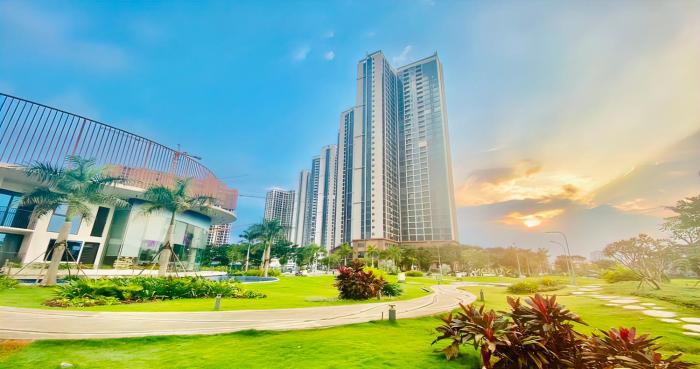 Eco Green Saigon - Free Gym & Netflix & Pool