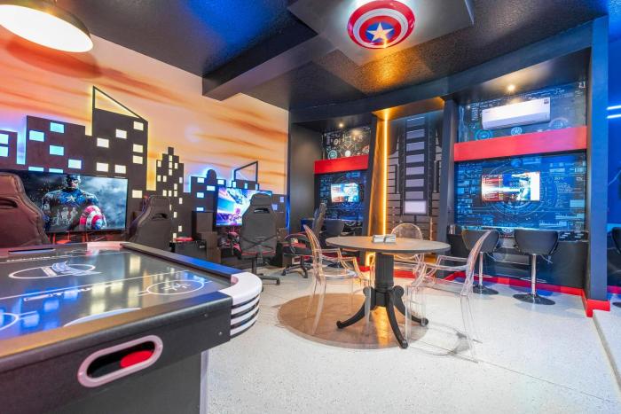 12BR Home w Game Room Movie Theater