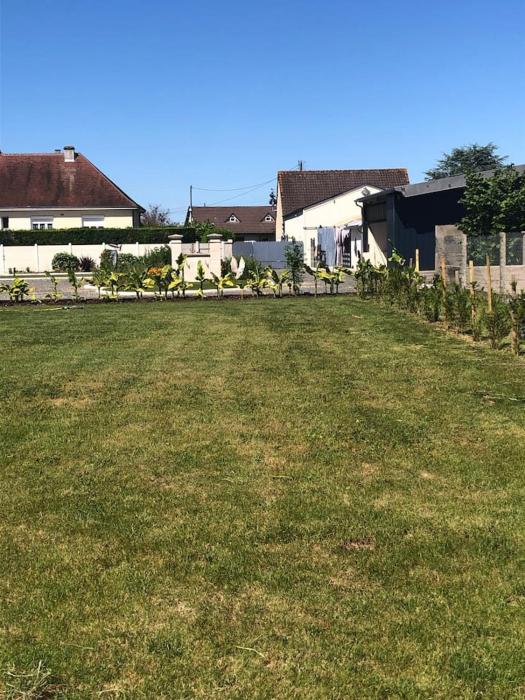 House, lot, secure private parking