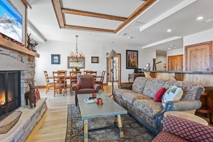 Shooting Star Lodge at Deer Valley Resort - Three Bedroom Residence #205 condo