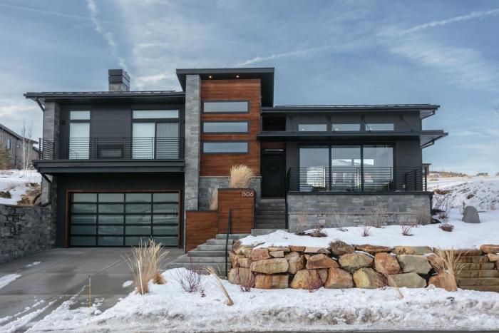 1506 W Orion Way - SkyRidge 6 BR Home with Hot Tub home