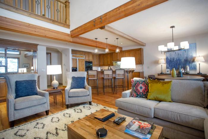 Sterling Lodge at Deer Valley Resort - Three Bedroom Condo with Hot Tub #108 condo